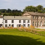 Waterfoot Park