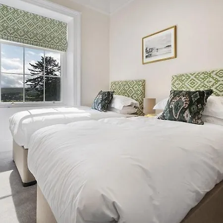 Waterfoot Park 5*